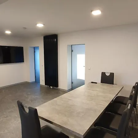 Haus Mit 8 Schlafzimmer, 30 Minuten Berlin Centrum Appartement Hohen Neuendorf