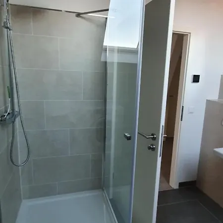 Haus Mit 8 Schlafzimmer, 30 Minuten Berlin Centrum Appartement *