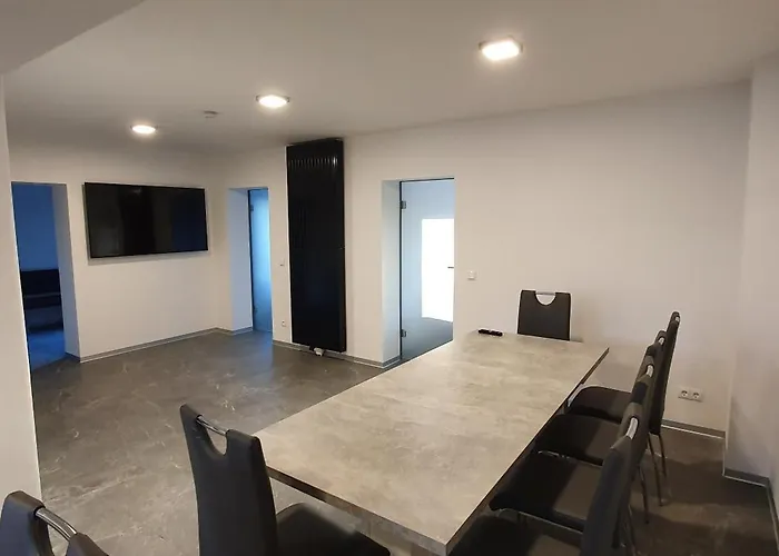 Haus Mit 8 Schlafzimmer, 30 Minuten Berlin Centrum شقة هوين نويندورف