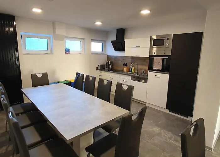 Haus Mit 8 Schlafzimmer, 30 Minuten Berlin Centrum شقة هوين نويندورف