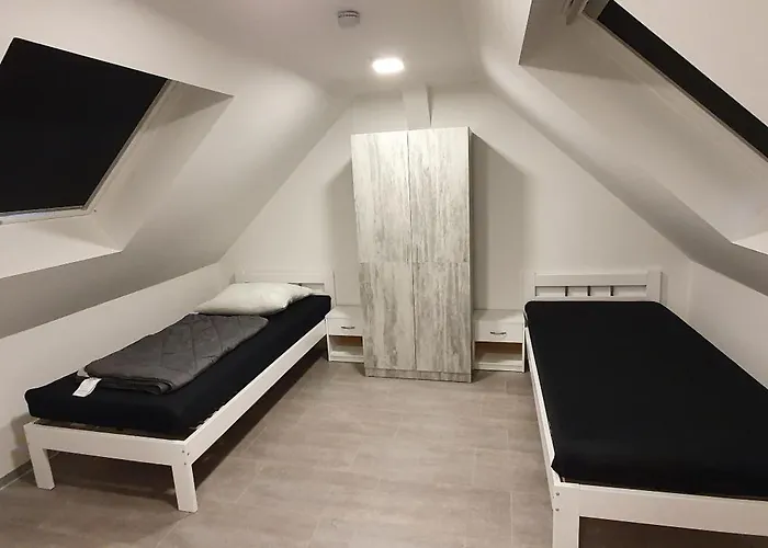 Haus Mit 8 Schlafzimmer, 30 Minuten Berlin Centrum هوين نويندورف